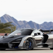 McLaren Senna